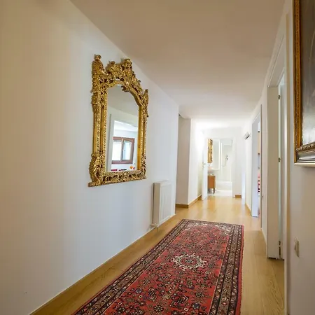 Apartment Heart Of *